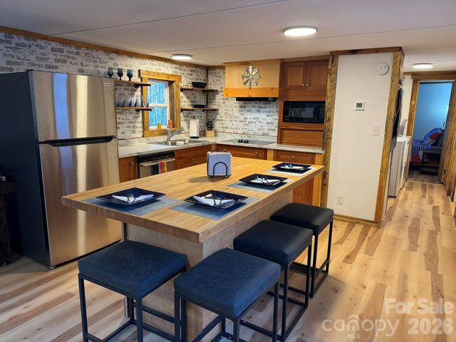 97 Whippoorwill Lane, Fairview, NC 28730