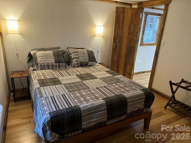 97 Whippoorwill Lane, Fairview, NC 28730