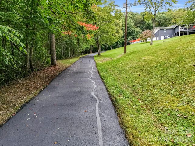 97 Whippoorwill Lane, Fairview, NC 28730