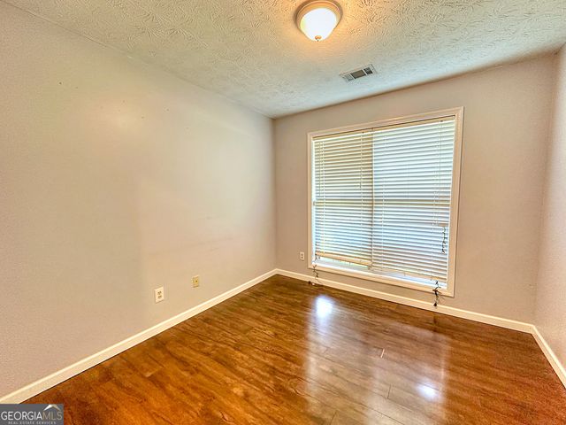 109 Ridgefield Drive, Lagrange, GA 30241