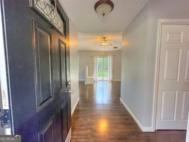109 Ridgefield Drive, Lagrange, GA 30241