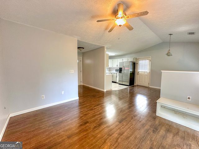 109 Ridgefield Drive, Lagrange, GA 30241