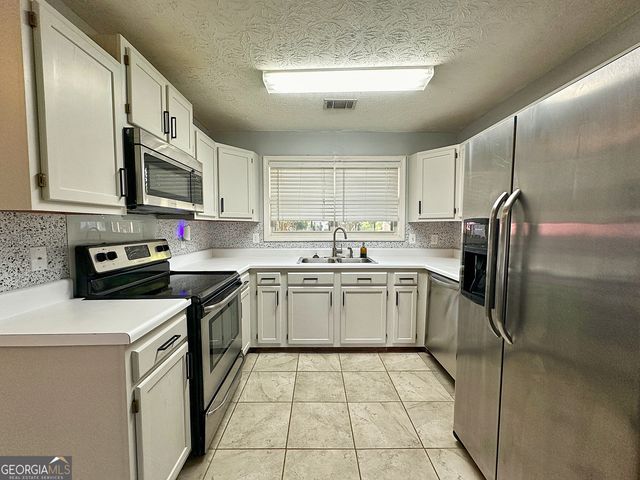 109 Ridgefield Drive, Lagrange, GA 30241