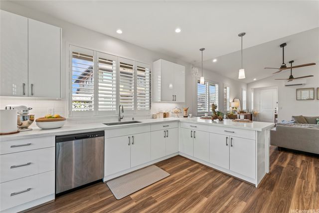 94-1120 Kainaliu Street, Waipahu, HI 96797