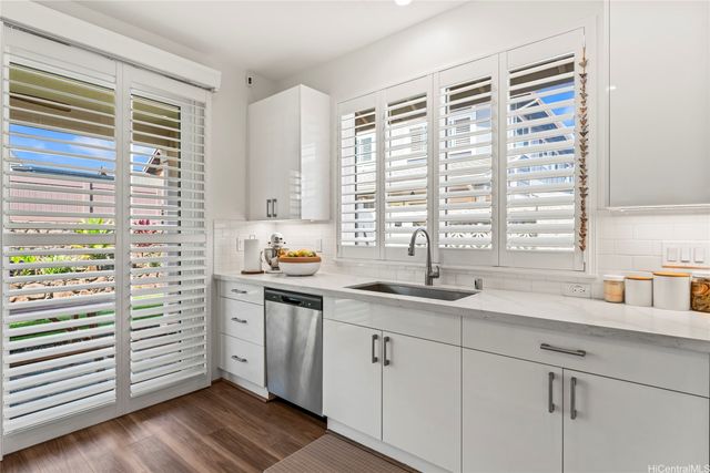 94-1120 Kainaliu Street, Waipahu, HI 96797