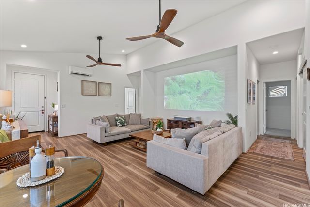 94-1120 Kainaliu Street, Waipahu, HI 96797
