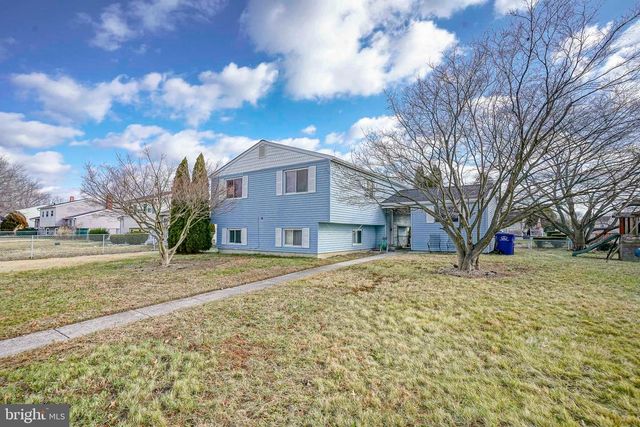 220 COLLEGE DR, Pemberton, NJ 08068