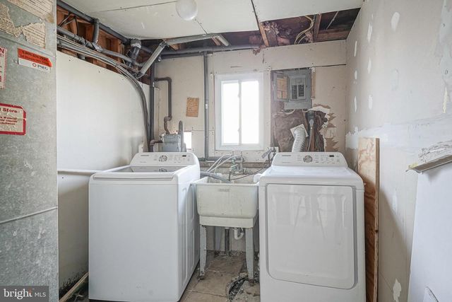 220 COLLEGE DR, Pemberton, NJ 08068