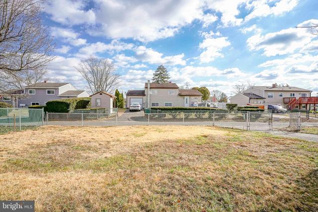 220 COLLEGE DR, Pemberton, NJ 08068