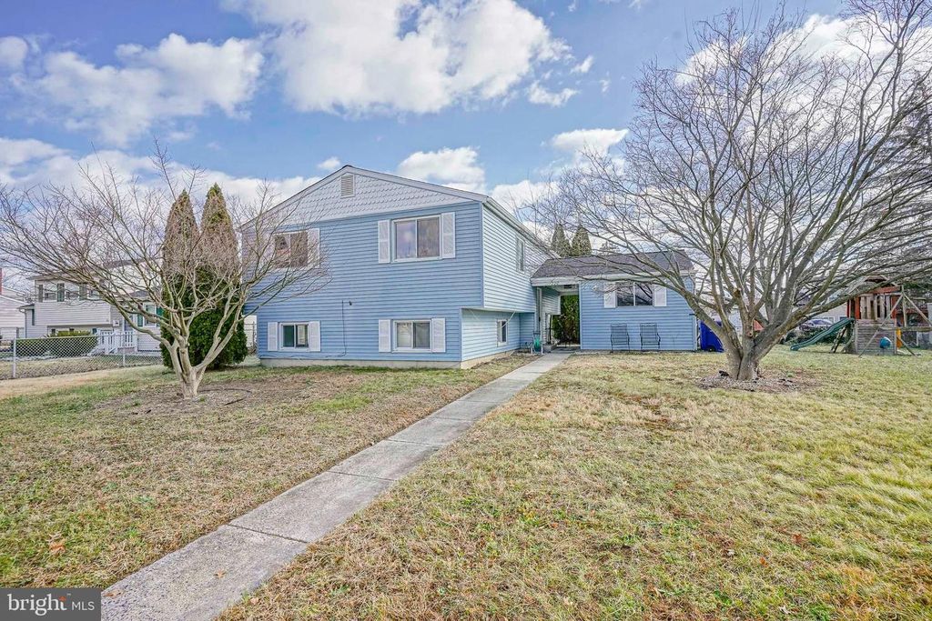 220 COLLEGE DR, Pemberton, NJ 08068