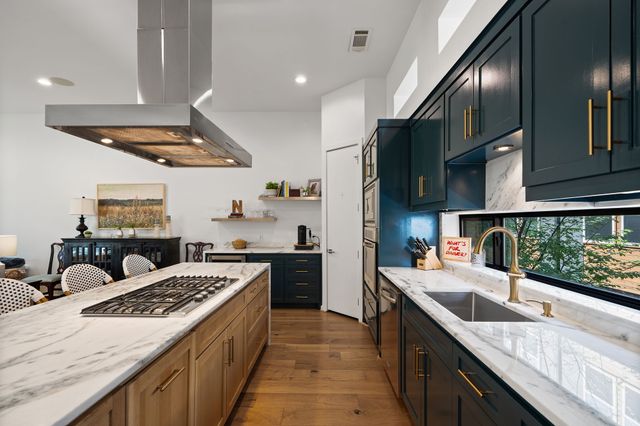 1906 Euclid Avenue C, Dallas, TX 75206