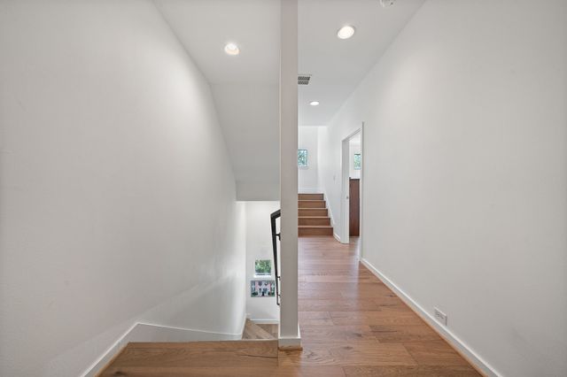 1906 Euclid Avenue C, Dallas, TX 75206