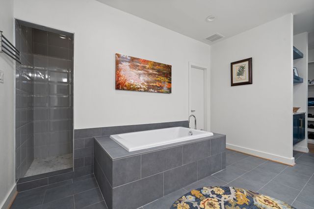 1906 Euclid Avenue C, Dallas, TX 75206