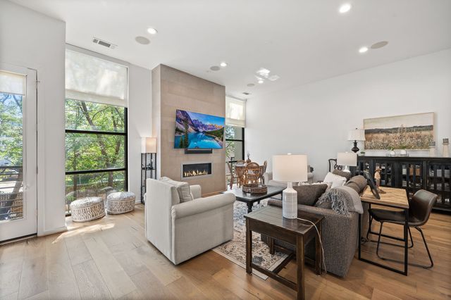 1906 Euclid Avenue C, Dallas, TX 75206