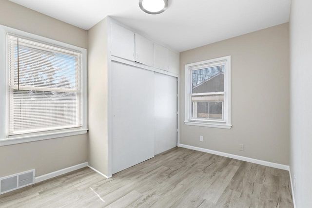 4459 S New York AVENUE, Saint Francis, WI 53235