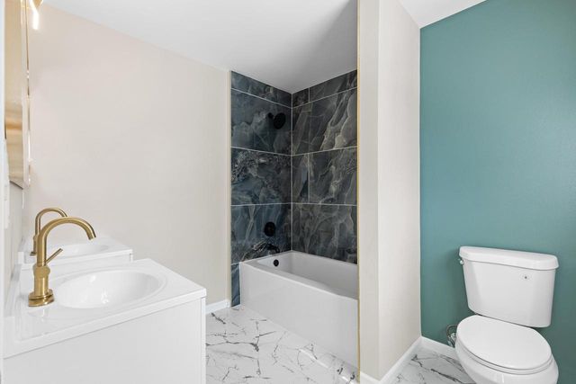 4459 S New York AVENUE, Saint Francis, WI 53235