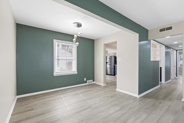 4459 S New York AVENUE, Saint Francis, WI 53235