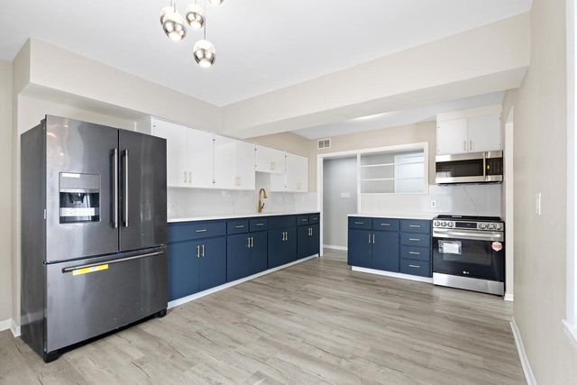 4459 S New York AVENUE, Saint Francis, WI 53235