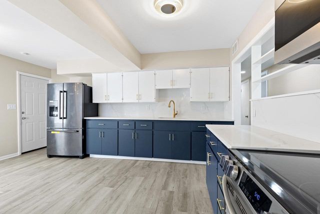 4459 S New York AVENUE, Saint Francis, WI 53235