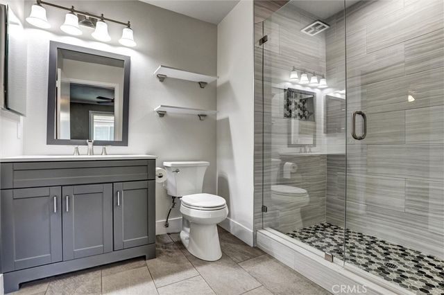 1726 N Oak Knoll C, Anaheim, CA 92807