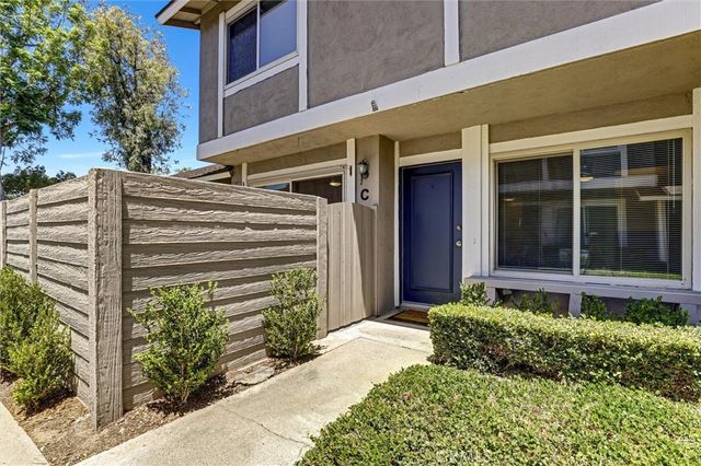 1726 N Oak Knoll C, Anaheim, CA 92807
