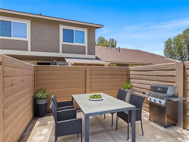 1726 N Oak Knoll C, Anaheim, CA 92807