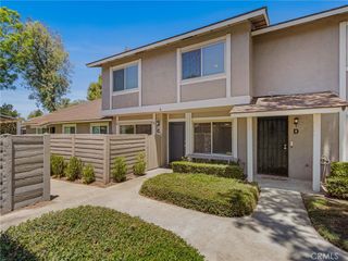 1726 N Oak Knoll C, Anaheim, CA 92807