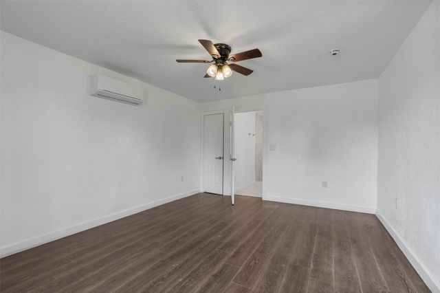 1216 Jones ST, Taylor, TX 76574