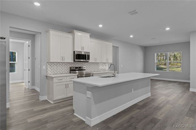 1215 E Getty Lane, Hernando, FL 34442