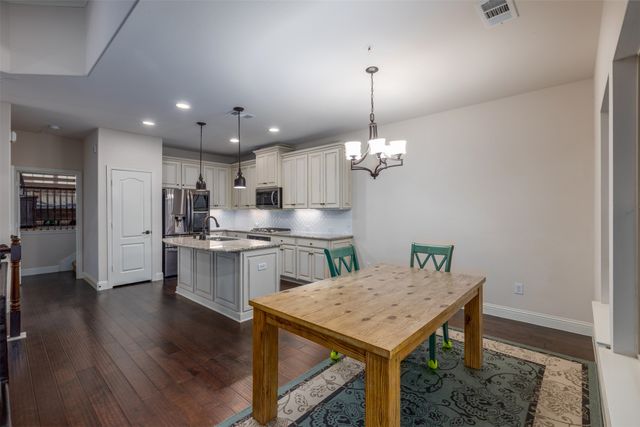 532 Waterloo Drive, Lewisville, TX 75067