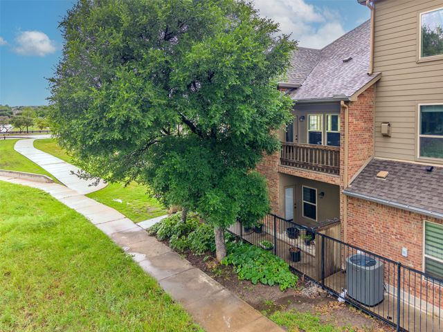 532 Waterloo Drive, Lewisville, TX 75067