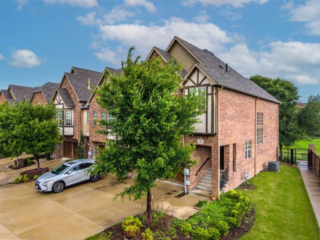 532 Waterloo Drive, Lewisville, TX 75067