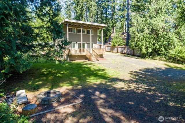 301 E Lakeshore Drive W, Shelton, WA 98584
