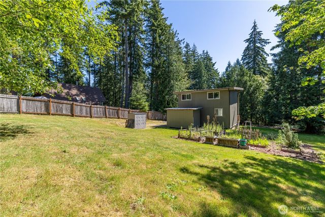 301 E Lakeshore Drive W, Shelton, WA 98584