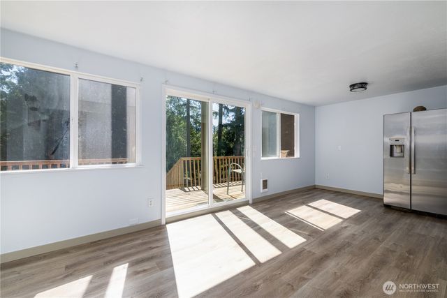301 E Lakeshore Drive W, Shelton, WA 98584