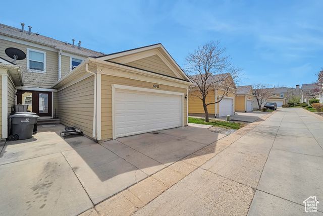 4911 W CALTON LN, South Jordan, UT 84095