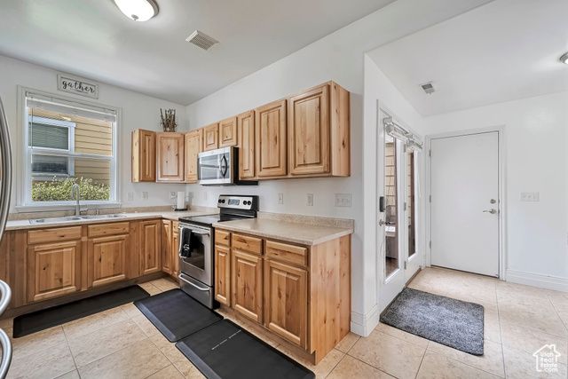 4911 W CALTON LN, South Jordan, UT 84095