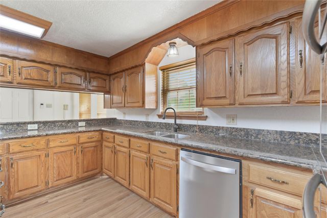 436 County Road 502a, Sweeny, TX 77480