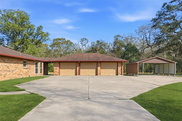 436 County Road 502a, Sweeny, TX 77480