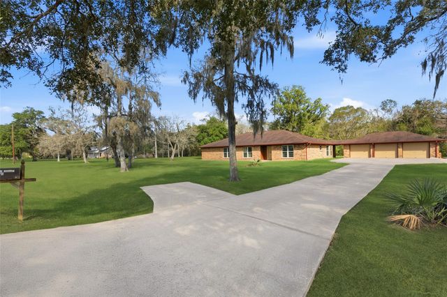 436 County Road 502a, Sweeny, TX 77480