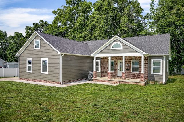 242 Grace Dr, Sparta, TN 38583