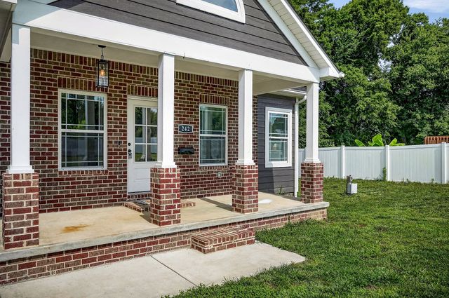 242 Grace Dr, Sparta, TN 38583