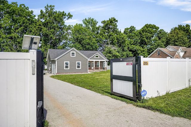 242 Grace Dr, Sparta, TN 38583