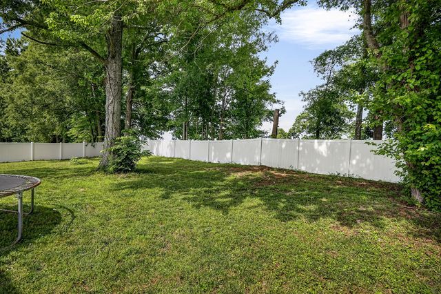 242 Grace Dr, Sparta, TN 38583