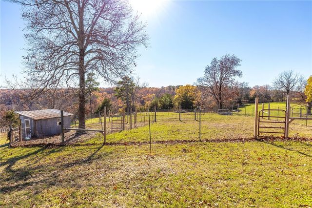 2333 CR 507, Berryville, AR 72616