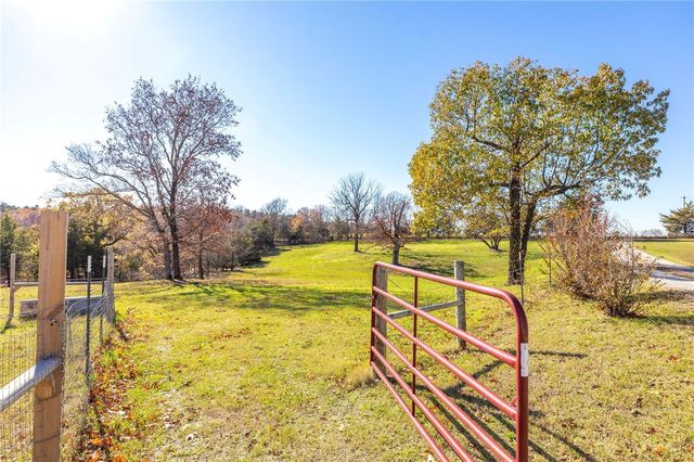2333 CR 507, Berryville, AR 72616