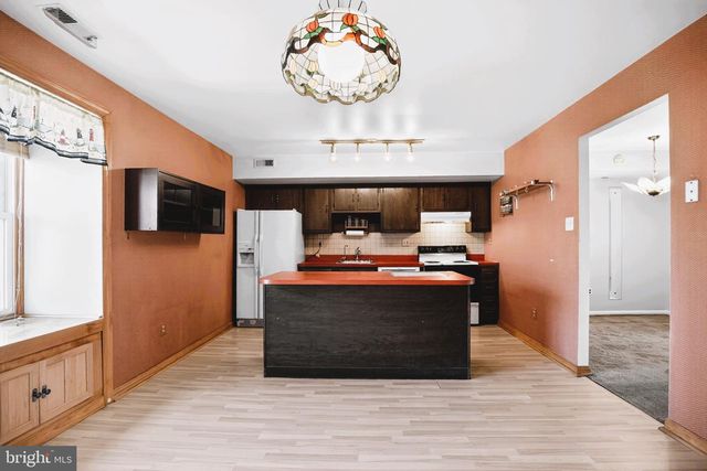 1009 BURNLEY CT, Bensalem, PA 19020