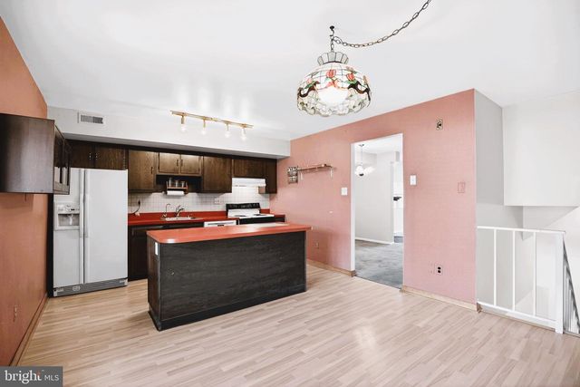 1009 BURNLEY CT, Bensalem, PA 19020