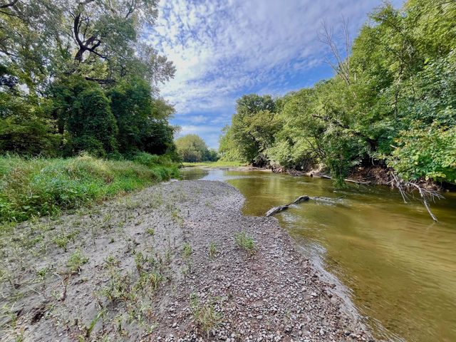 2555 River Road, Marshall, MN 56258