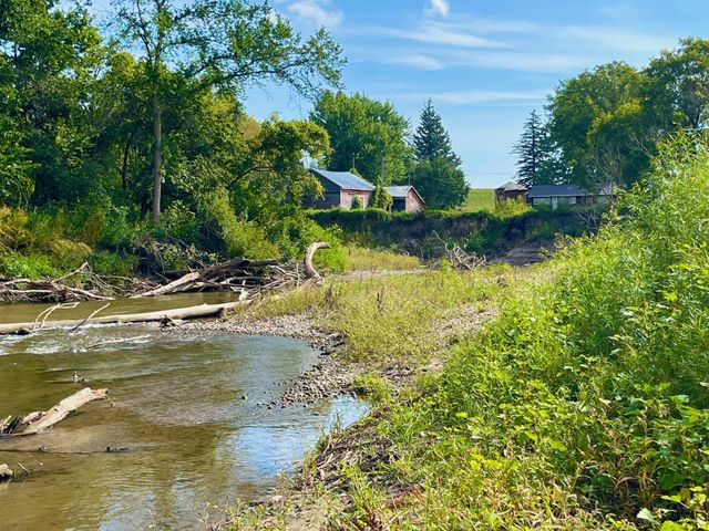 2555 River Road, Marshall, MN 56258